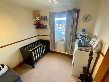 2 bedroom Mid Terraced House to let - Photo 5