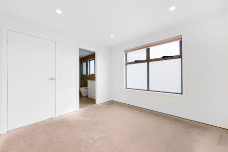 3/156 Napier Street, Essendon - Photo 2