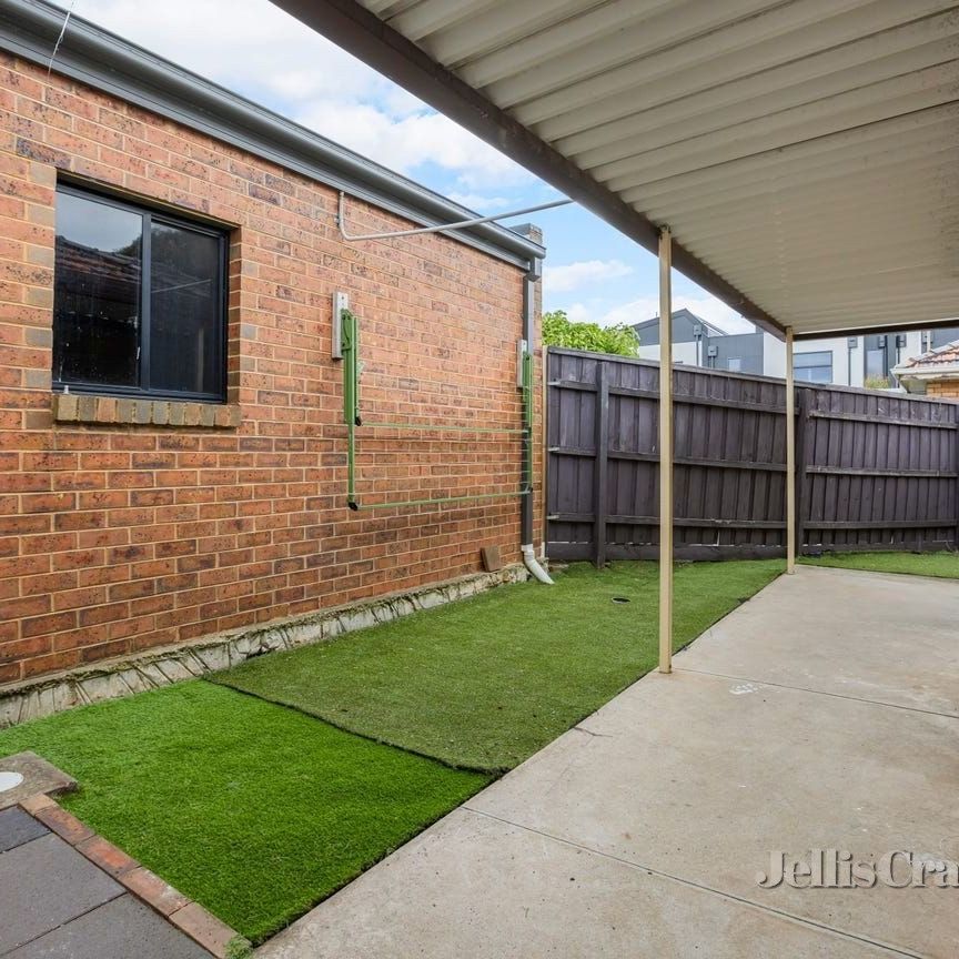 1/156 Mason Street, Newport - Photo 1