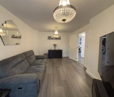 3 bedroom semi-detached house to rent - Photo 1