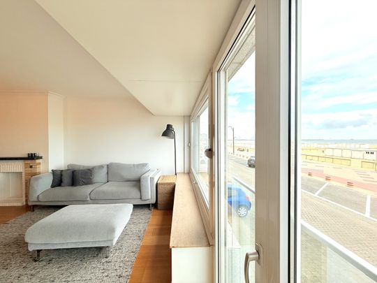 Gemeubeld 3-slaapkamer appartement met frontaal zeezicht! - Photo 1