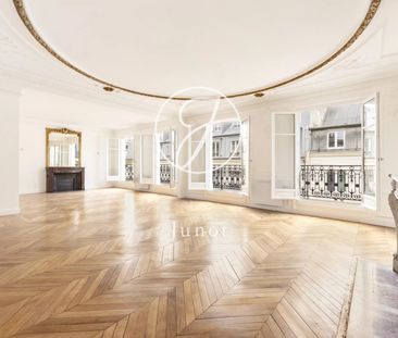 Tout savoir sur cet appartement dans le quartier Elysées-Madeleine,... - Photo 1