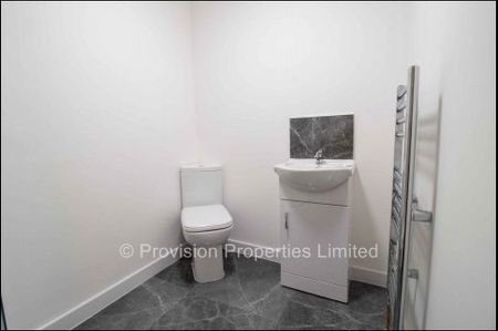 2 Bedroom Lets in Leeds - Photo 4