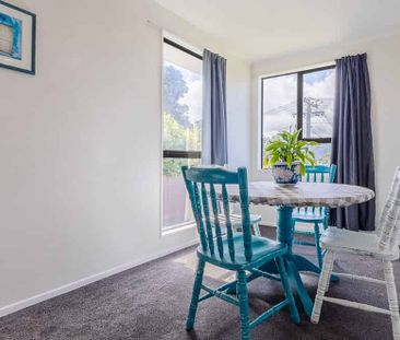 BEACHSIDE LIVING AT ITS BEST: - Photo 1