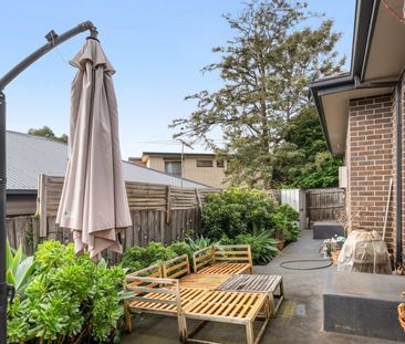 Effortless Living in a Sought-After Strathmore Pocket - Photo 2