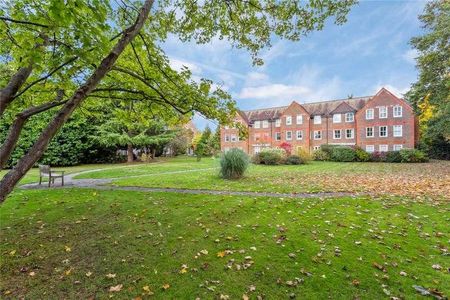 West Drive, Sonning, Berkshire, RG4 - Photo 3