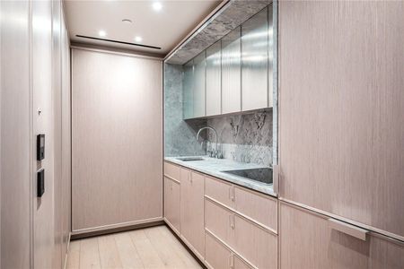 Hanover Square, W1S - Photo 4