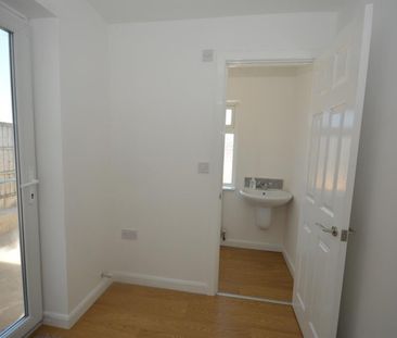 2 bedroom House To Let - Photo 6