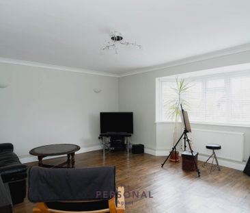 Danehurst Court, Epsom - Photo 1