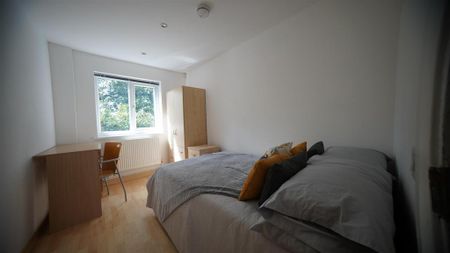 4 bedroom apartment to rent - Photo 5