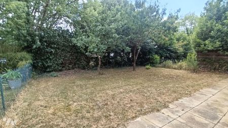 Appartement à Location à Bruz - Square de la Prestimonie - Appartement au rez de chaussée d... - Photo 2