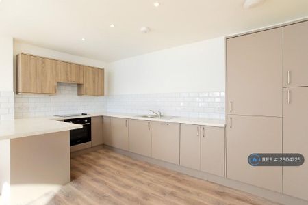 2 bedroom flat to rent - Photo 3