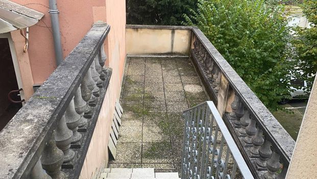 Appartement - cave - T5 - Terrasse - Photo 1