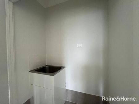 Modern Granny Flat with Private Access - Photo 4