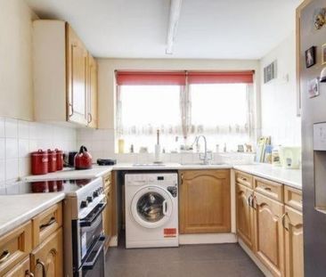 Room in a Shared Flat, Greville Court, E5 - Photo 4