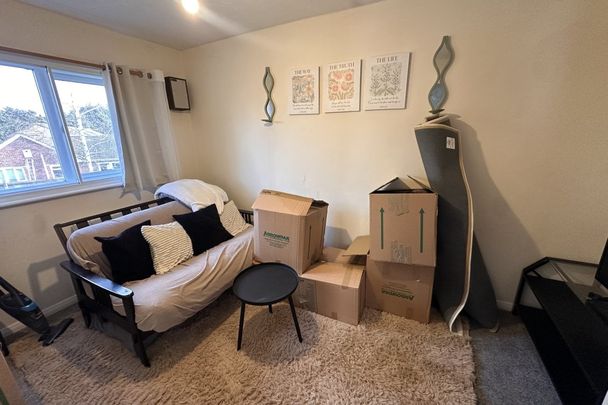 Kestrel Close - Photo 1