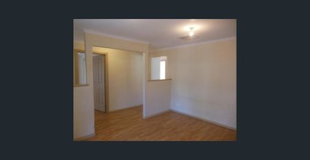 Neat and Comfortable Family Home in Prime Location! - Photo 2