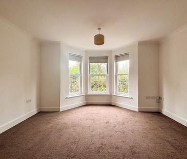 2 bedroom ground floor flat to rent - Photo 2