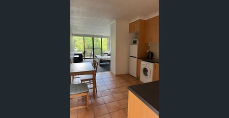 FURNISHED - Spacious One Bedroom Apartment - Photo 3