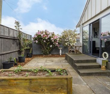 Lovely 2-bedroom home in Hornby! - Photo 5