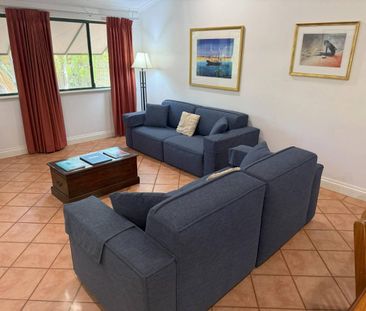 Beach side Luxury - Fully Furnished - 3 months - Photo 1