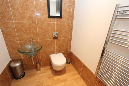 Mcclintock House, Leeds City Centre, LS10 1LP - Photo 4