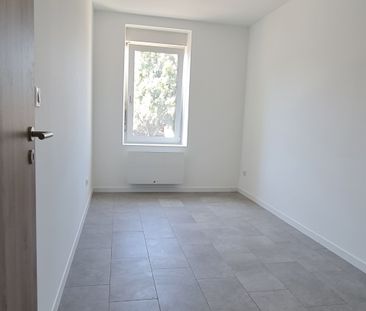 Location Appartement 2 pièces 42m² MULHOUSE 68200 - Photo 2