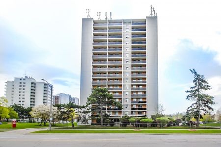 Carillon Apartments - Photo 3