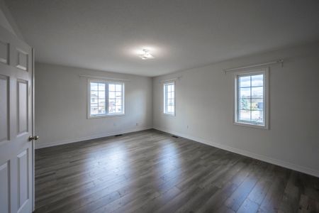 For Lease - 1136 Cenotaph Boulevard, Newmarket, Ontario - Photo 5