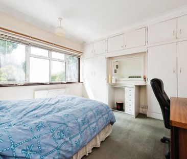 4 bedroom semi-detached house to rent - Photo 6