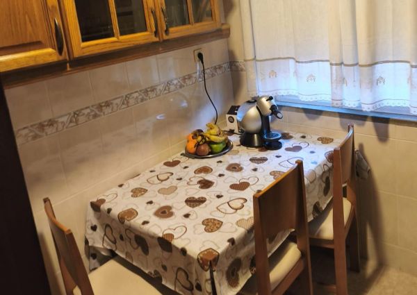 Quarto em casa partilhada Almada rua Bartolomeu Dias