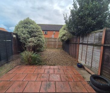 Freda England Close - Photo 6