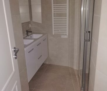 Location Appartement 3 pièces 65m² NICE 06000 - Photo 6