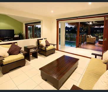 Water View Family Home in a Fantastic Location - Photo 2