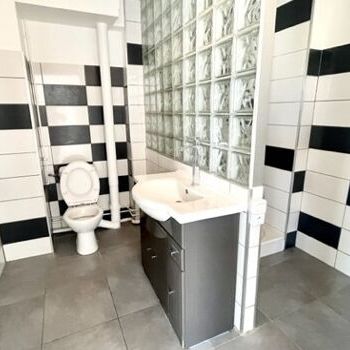 Appartement 4 pièces 63m2 REIMS 600 euros - Photo 1