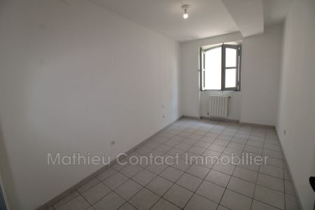 Ecusson, Location appartement 3 pièces 83 m² - Photo 2