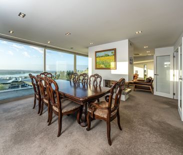 Architectural Masterpiece with Panoramic City & Harbour Views - Photo 6