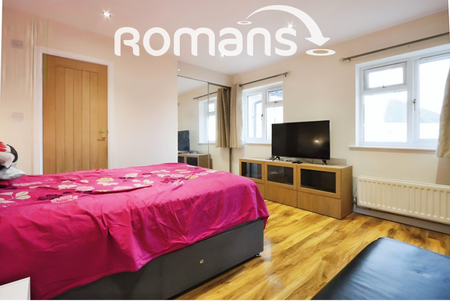 4 bedroom semi-detached house to rent - Photo 2