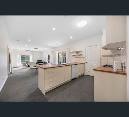 52 Norfolk Avenue, Lake Gardens, Vic 3355 - Photo 4