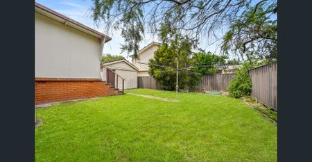 Neat And Tidy 3 Bedroom Family Home - Photo 4