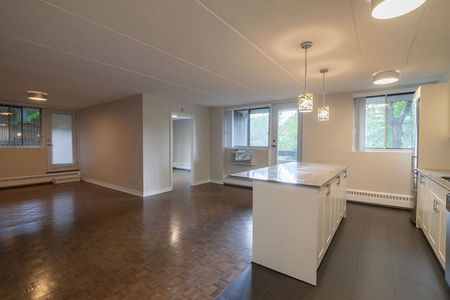 4800 Boulevard de Maisonneuve West - Photo 3