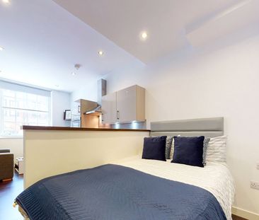 Apt 12, Park Square Residence - Photo 2