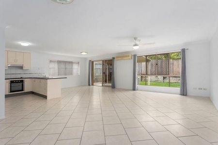 Spacious Family Home in a Quiet & Convenient Location - Photo 2