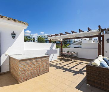 Top Floor Apartment in Benahavís - Photo 3
