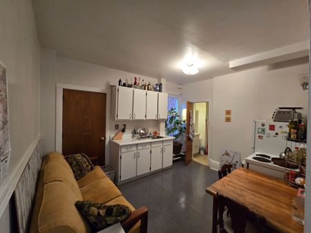 For Lease - 984 Dundas Street Unit# 1, Toronto, Ontario - Photo 4