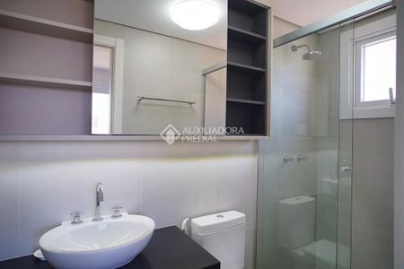 Apartamento com 1 quarto e 54m² para alugar em Três Figueiras, Porto Alegre. - Foto 4
