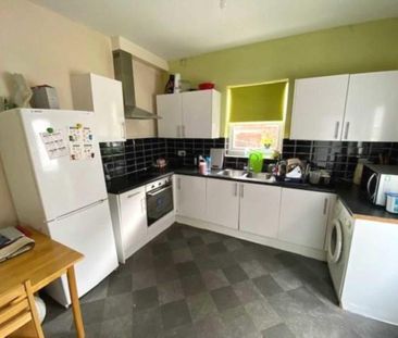 Room in a Shared House, Lower Seedley Road, M6 - Photo 4