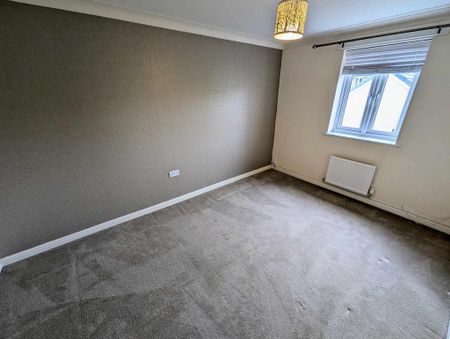4 bedroom terraced house to rent - Photo 2