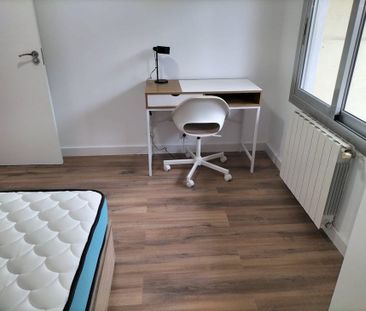 Plaça dHondures, Valencia, Valencian Community 46022 - Photo 1