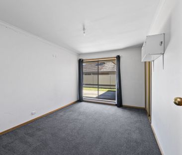 9 Melvyn Cres, Mount Clear VIC 3350 - Photo 4